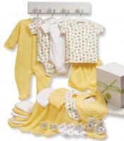 Одежда и товары для новорожденных
